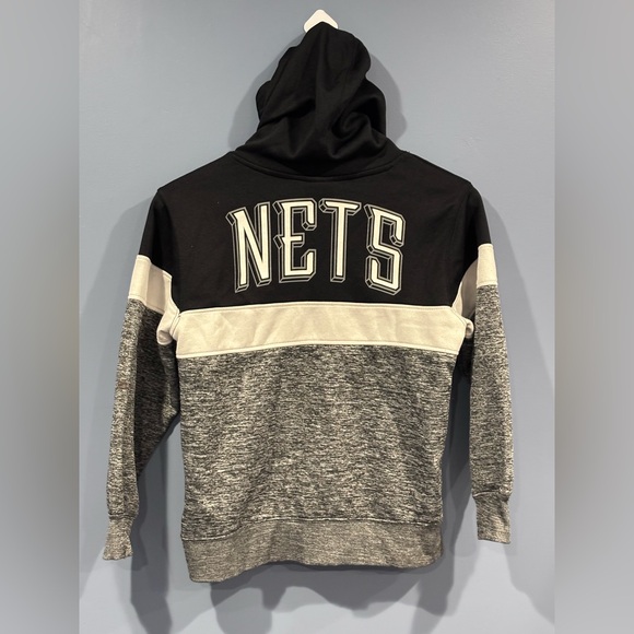 NBA Brooklyn Nets Hoodie Gray And Black Size Medium 10-12 Years - Picture 2 of 5